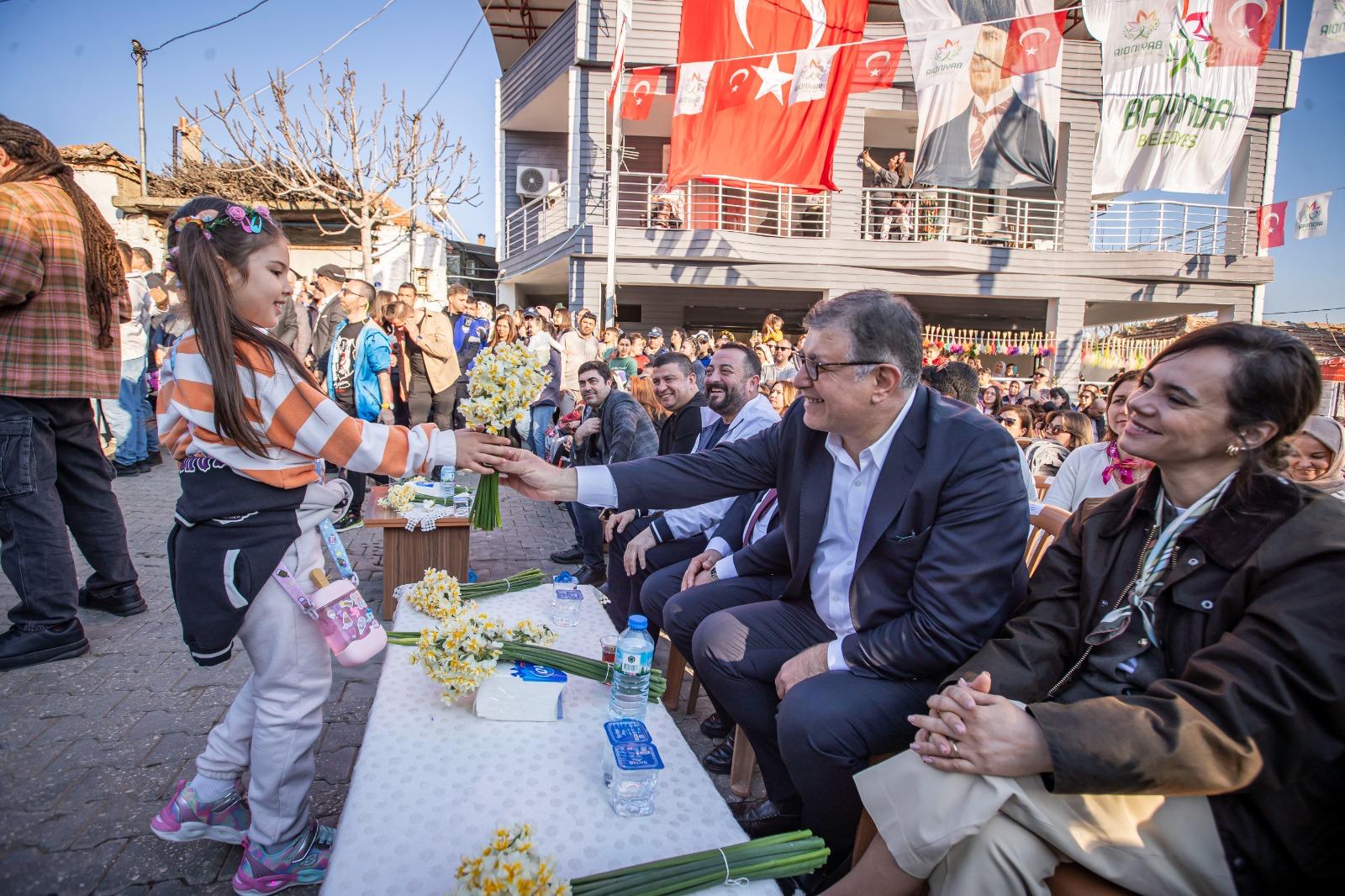 Çiçeğin başkenti Bayındır, festivalle renklendi