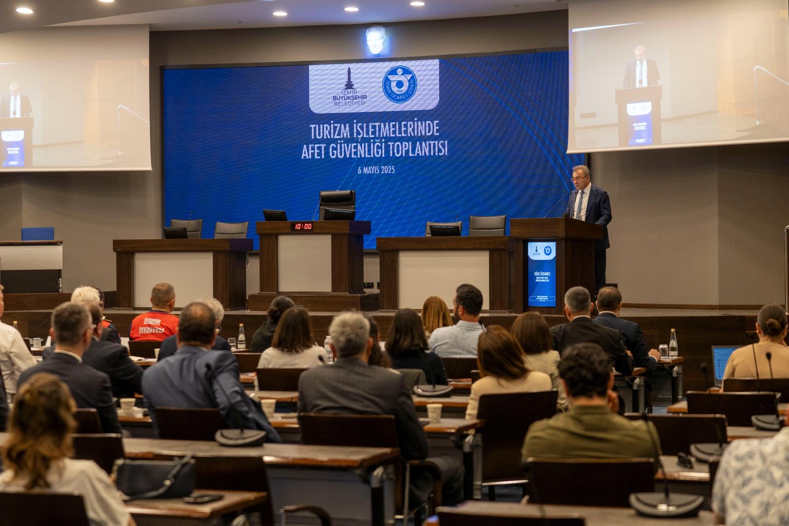  İzmir’de turizm işletmeleri afet güvenliği için toplandı