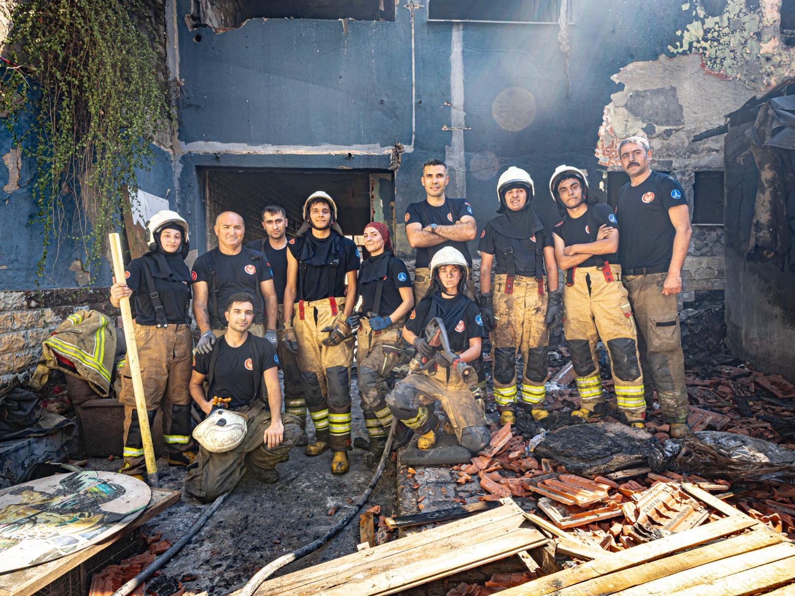 İzmir İtfaiyesi 8 ayda 11 bin 564 yangına müdahale etti