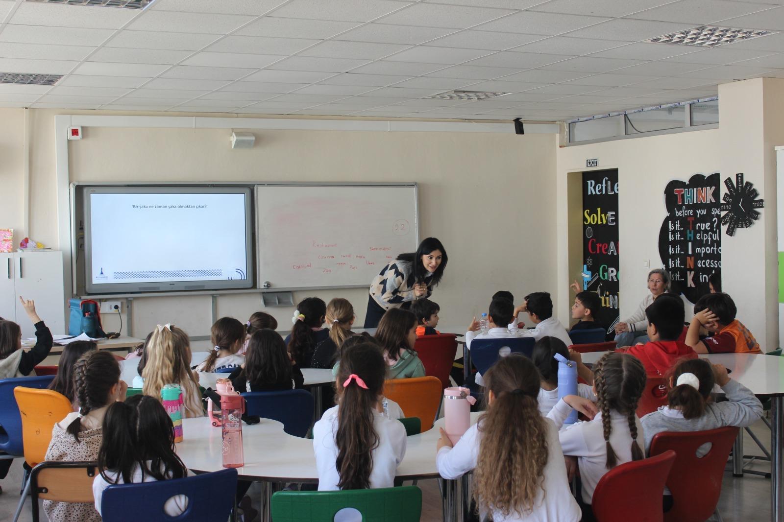 Akran zorbalığı ve şiddete karşı nezaket eğitimi