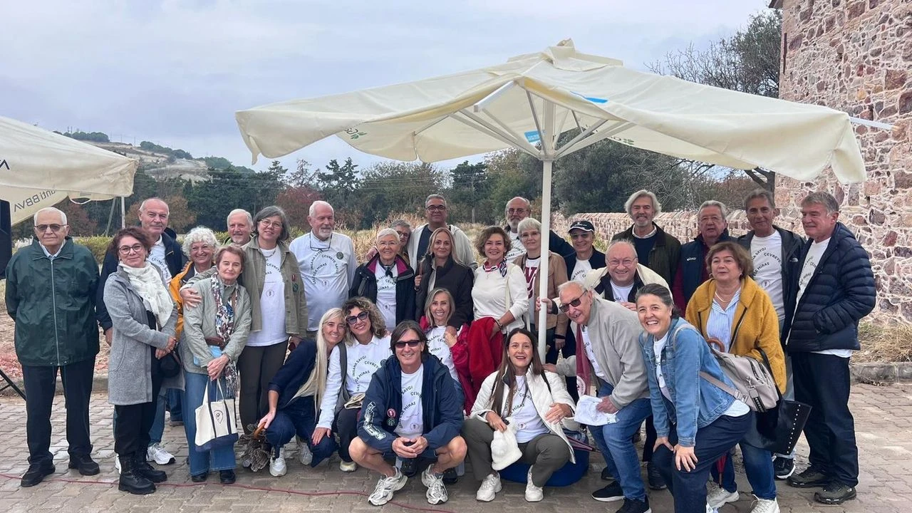 Voleybolun Unutulmazları Derneği’nden anlamlı proje: Çeşme’de ikinci hatıra ormanı