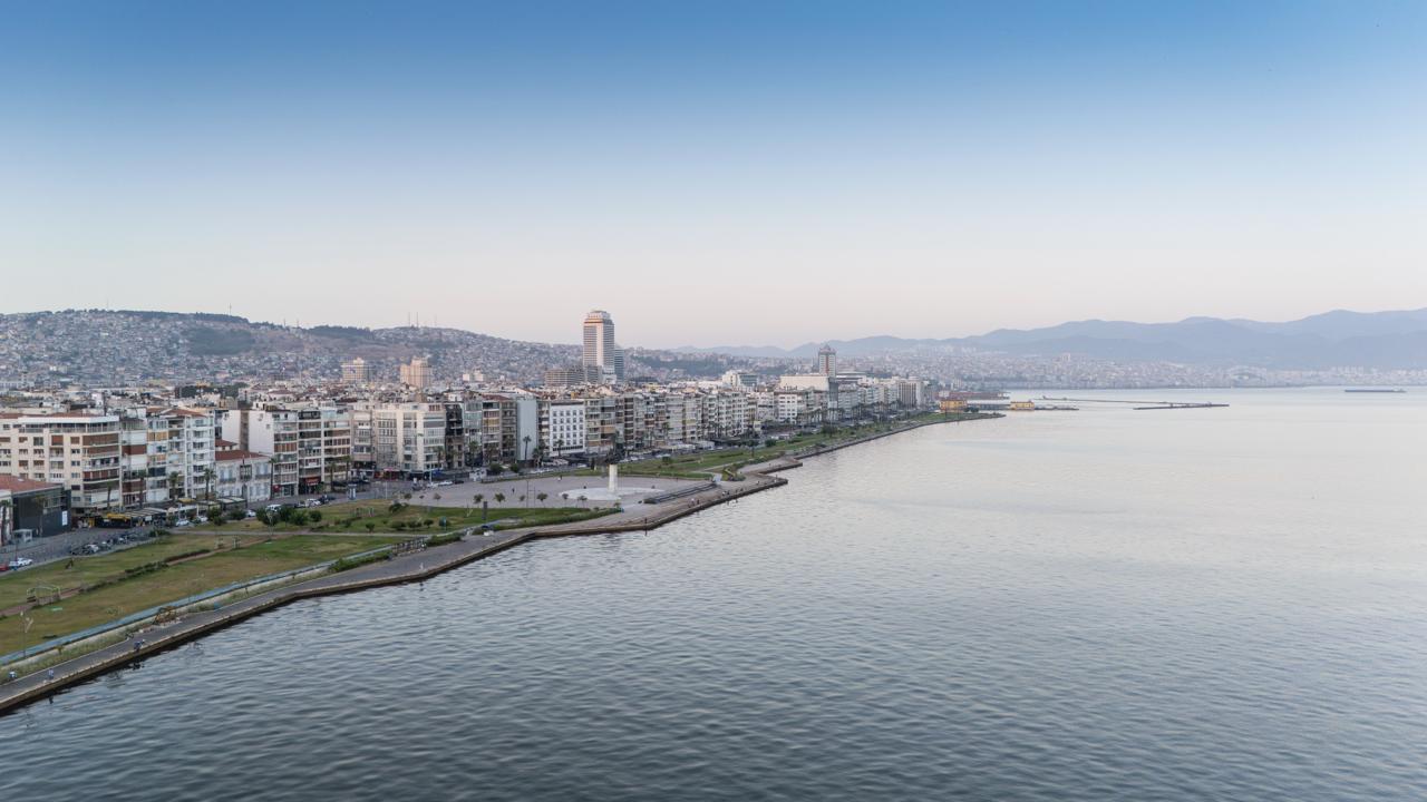 İzmir Büyükşehir Belediyesi’nin ulusal kredi notunda tarihi artış