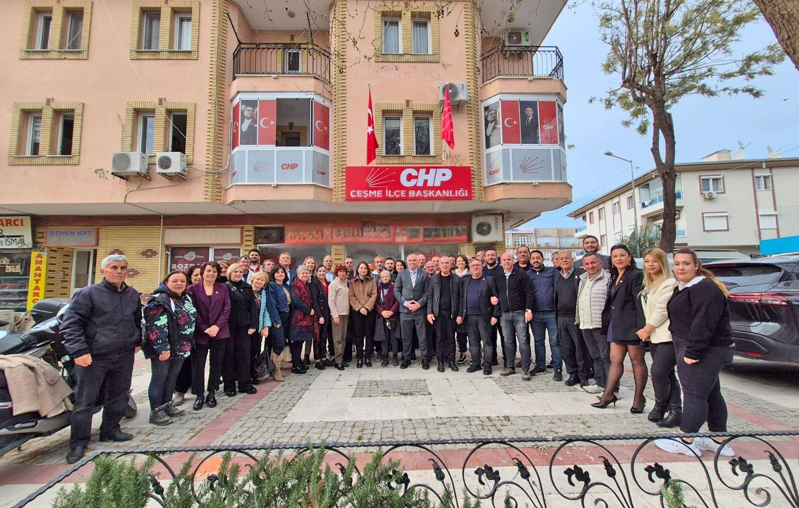 CHP Çeşme İlçe Örgütü’nde Bayramlaşma Coşkusu