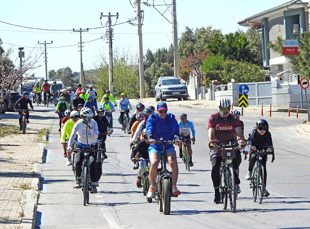 Çeşme’de Aydın Apaydın Anısına Pedallar Döndü