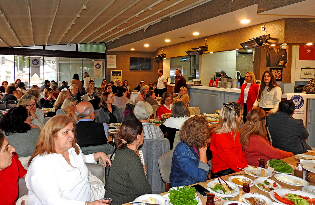 ÇYDD Çeşme Şubesi’nden Dayanışma Kahvaltısı