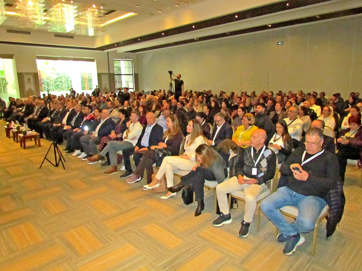  Çeşme'de, Yangın Güvenliği ve Sürdürülebilir Turizm Toplantısı Gerçekleştirildi