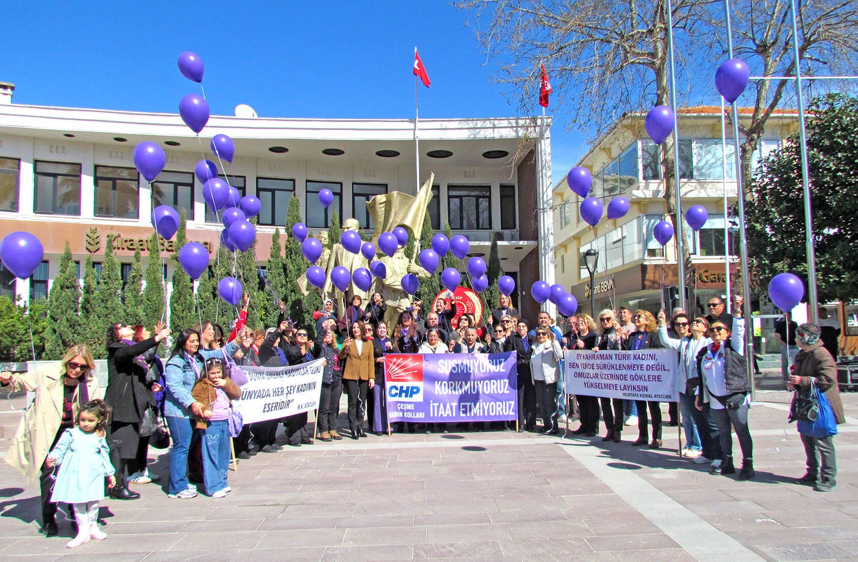   Çeşme’de, CHP Kadın Kolları'ndan 8 Mart etkinliği: “Eşitlik bir lütuf değil, haktır”  