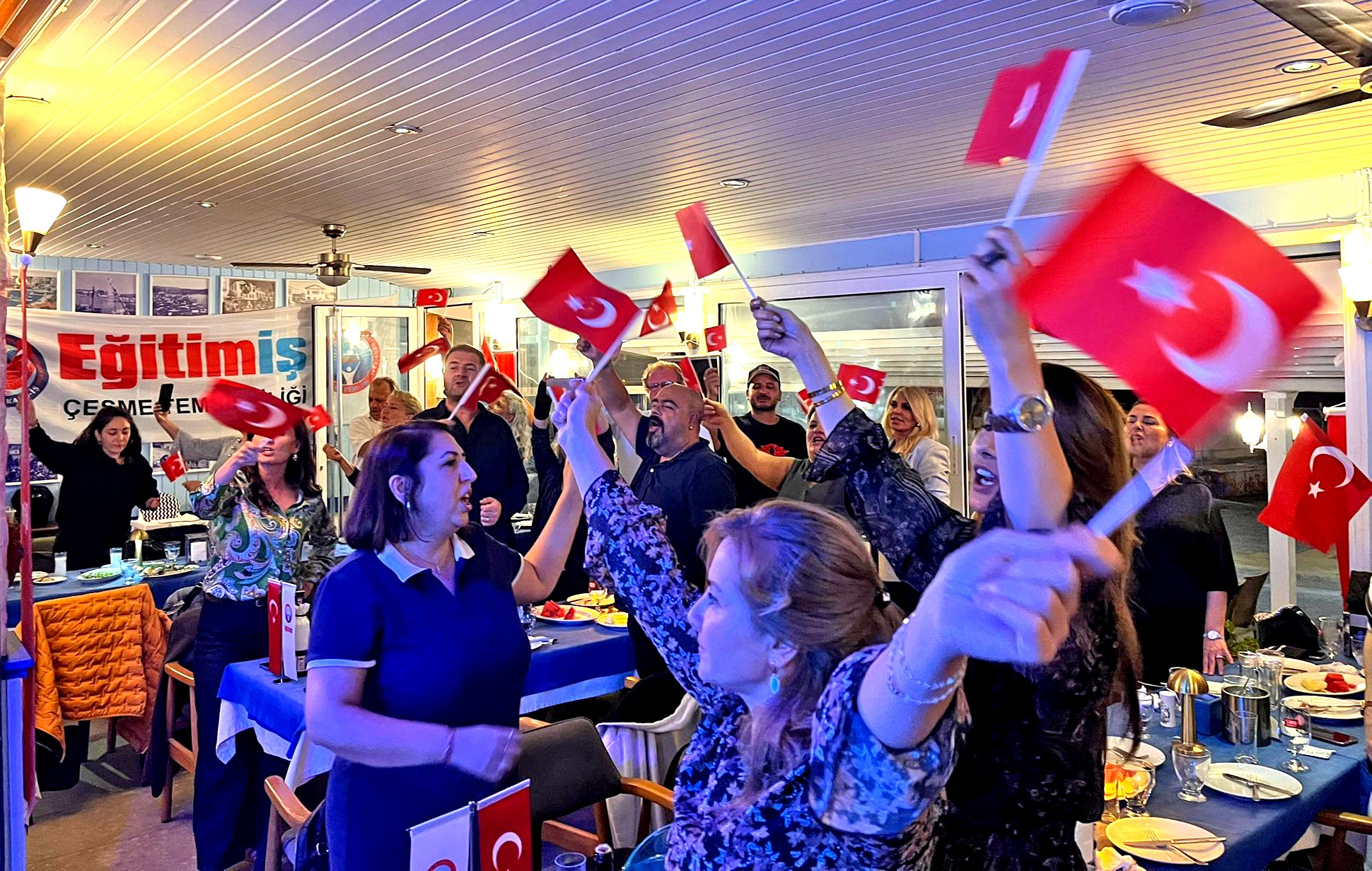 Eğitim-İş Çeşme Temsilciliği, sendikanın 20. yılını coşkuyla kutladı  