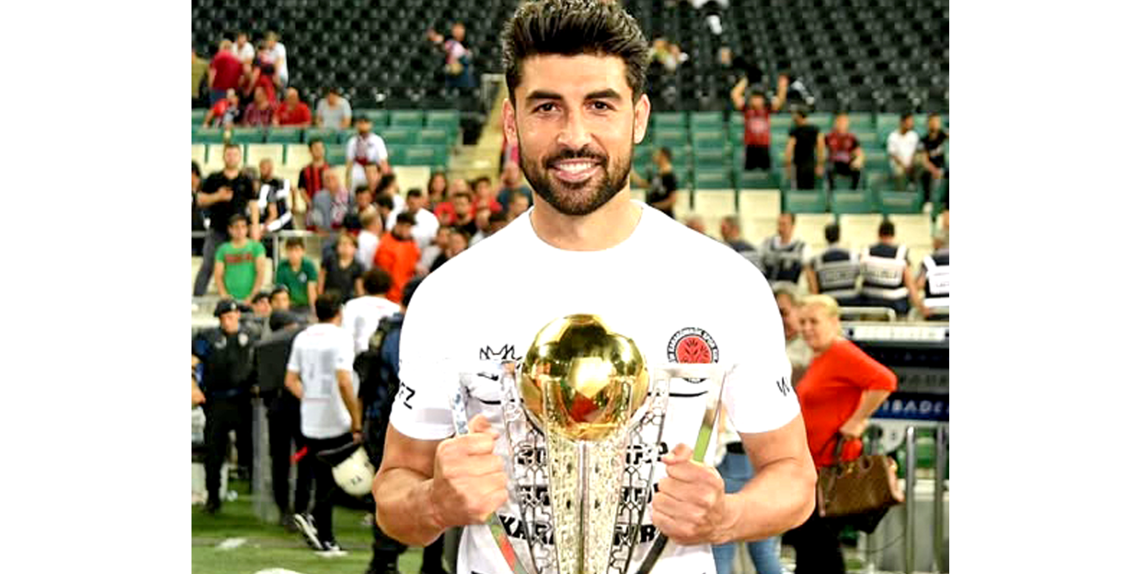 Ahmet Aras'tan Çeşme Belediyespor’a Vefa Dönüşü