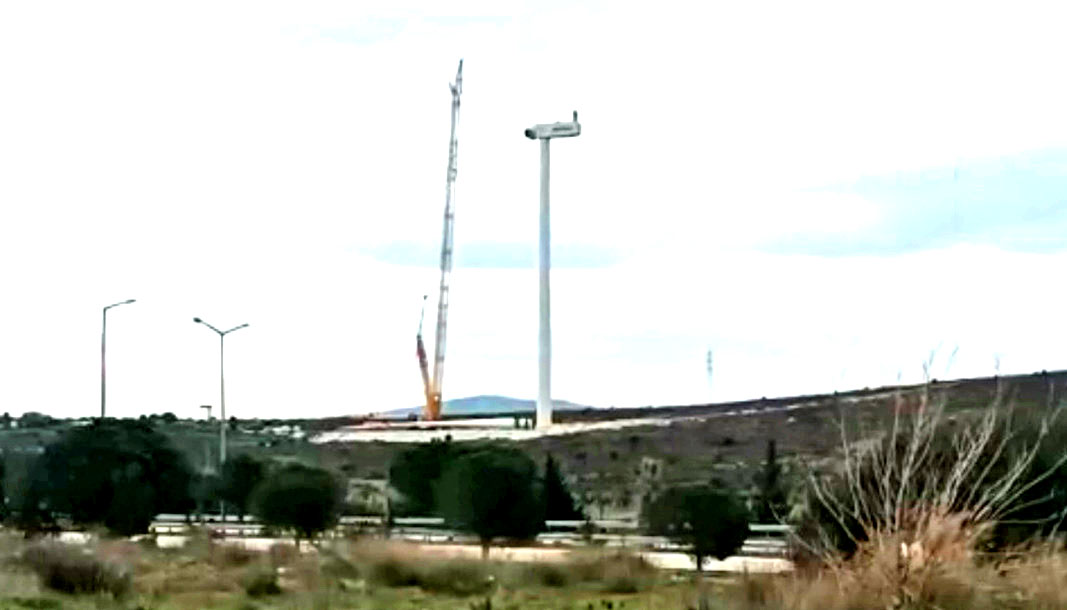   Çeşme Çevre Derneği’nden Alaçatı’daki Rüzgâr Santraline Sert Tepki  