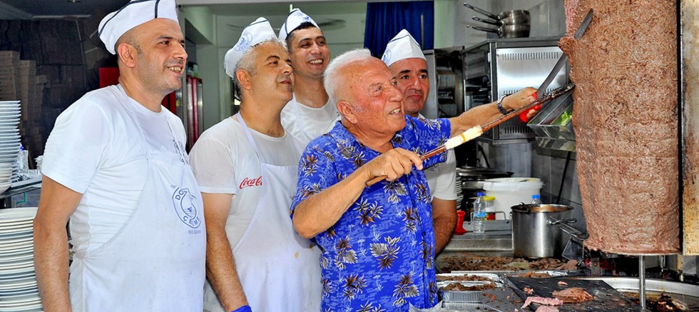 Çeşme'nin 50 yıllık işletmesi Dost Pide'nin başarısının sırrı: 