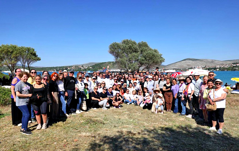Çeşme’de unutulan Hıdırellez geleneği Yassıada’da yeniden yaşatıldı