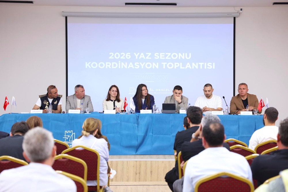 Çeşme Belediyesi 2026 yaz sezonu öncesi esnafla bir araya geldi