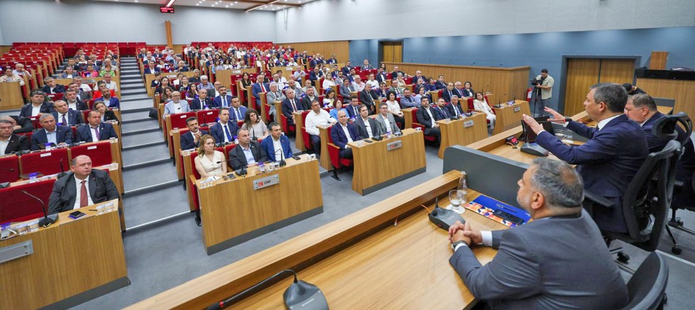 CHP Genel Başkanı Özel'den başkanlar zirvesi