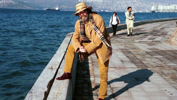 CEM KARACA 81 YAŞINDA...