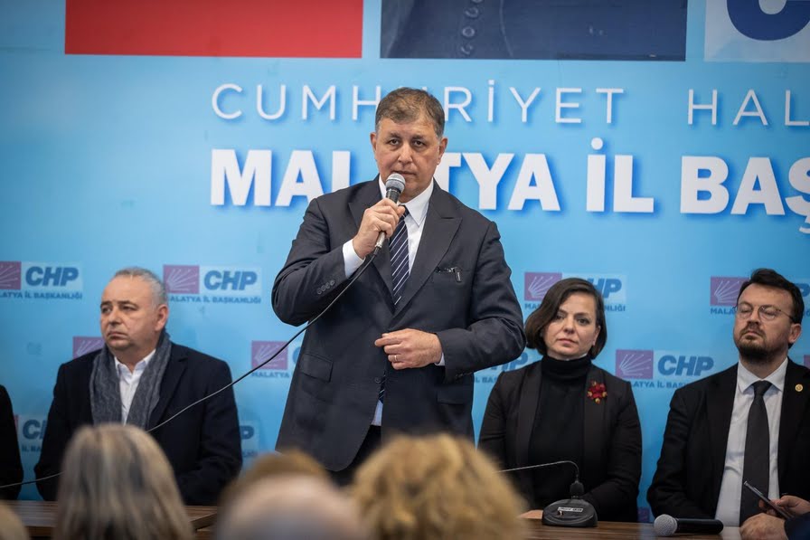 Tugay: İzmir’de kalpler deprem bölgesi için atıyor