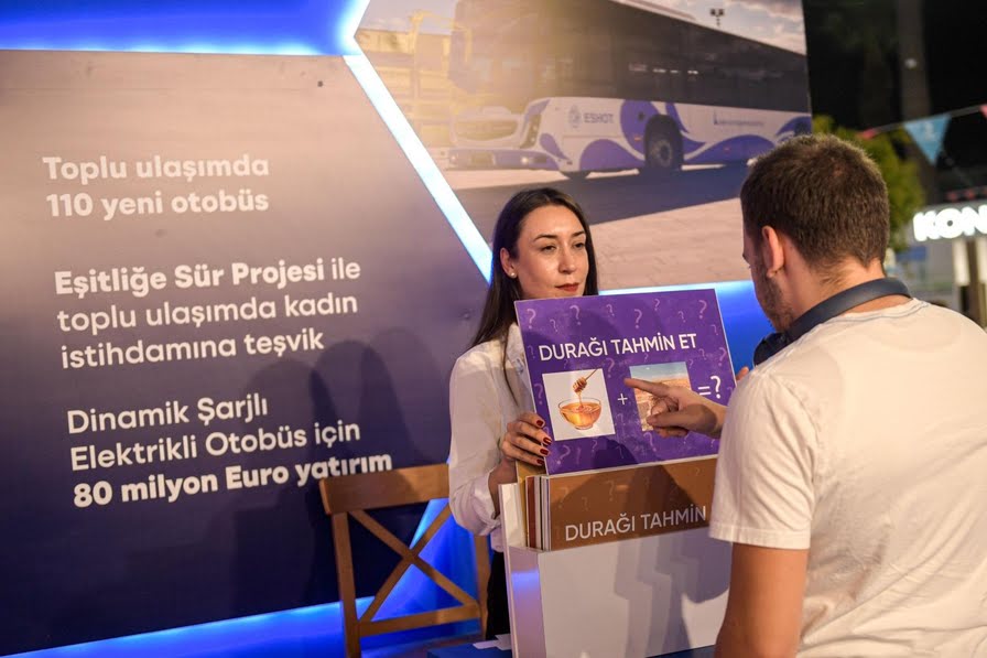 Belediye Sokağı’nda eğlenceli ve nostaljik yolculuk 