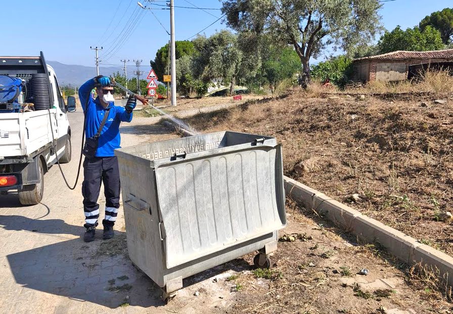 İzmir Büyükşehir Belediyesi 30 ilçede 27 ekiple görev başında