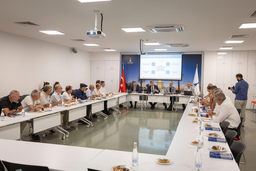 Başkan Tugay: Sağlıklı gıdaya erişimin sürekliliği için iş birliği şart