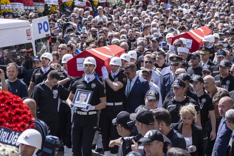İzmir’in şehitlerine veda