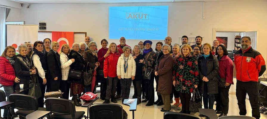 AKUT, Çeşme’de Deprem ve Yangın Eğitimi Verdi