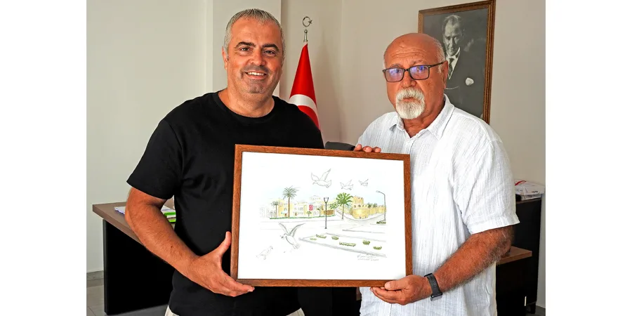 Rasim Özgül’den YENİ Parti Çeşme İlçe Örgütü’ne anlamlı armağan