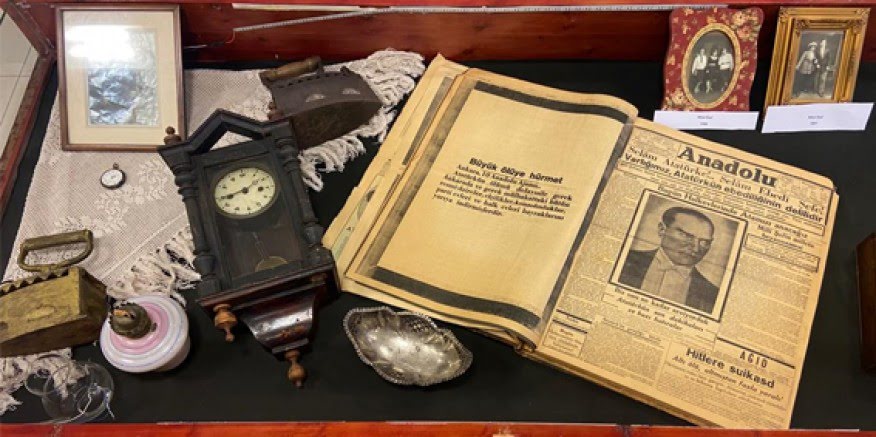 “100 Yıl Önce İzmir ve İzmirliler?? fotoğraf ve tarihi materyal sergisi açıldı