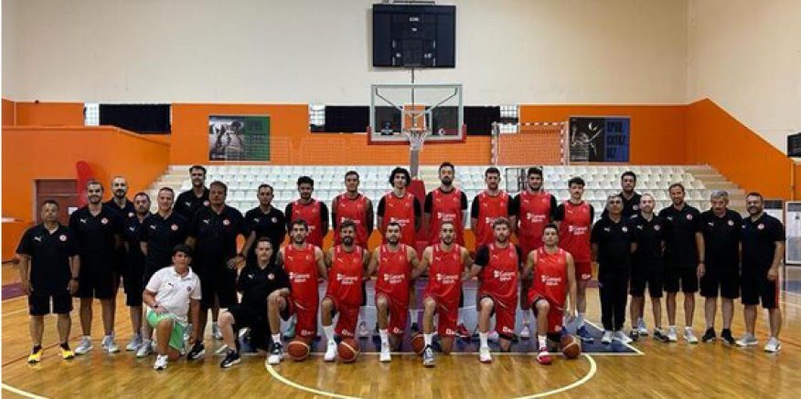 "12 Dev Adam" Çeşme'de