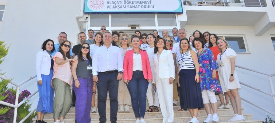 İzmir’de Erasmus+ Akreditasyon Çalıştayı