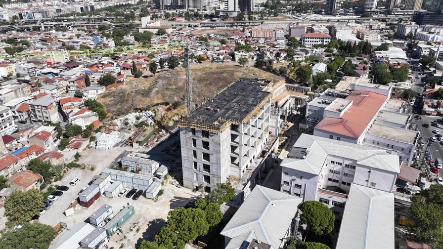 İzmir’in sağlık üssünün yapımı hızla ilerliyor