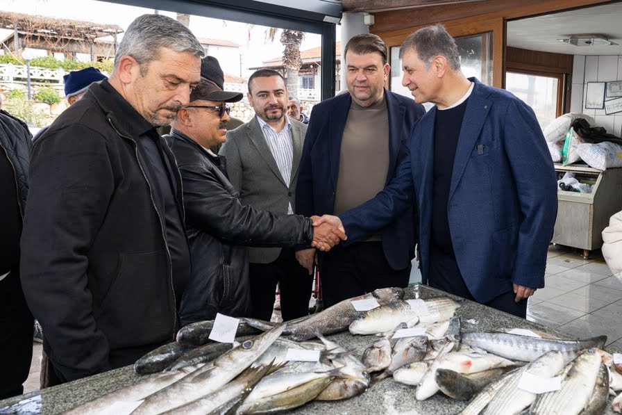 İzmir’de küçük ölçekli balıkçıya dayanışma eli