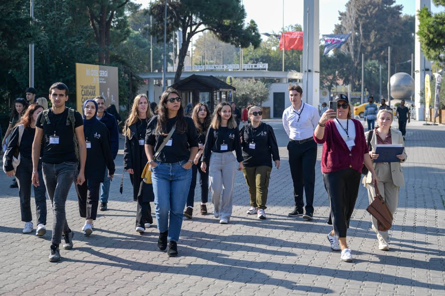 İzmir Büyükşehir Belediyesi “Kent Denetçileri?? dönemini başlattı 