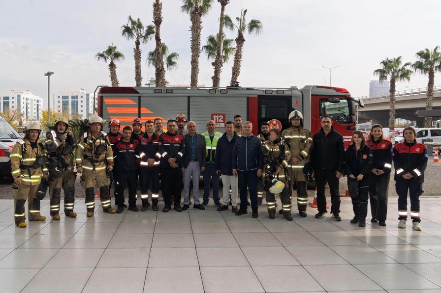 İzmir’in gökdelenler bölgesinde yangın tatbikatı