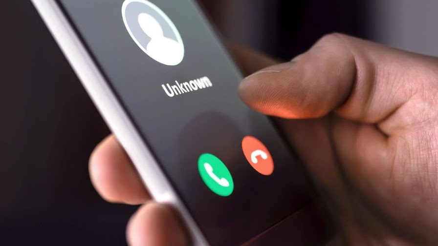 Çalan her telefonu açmayın 