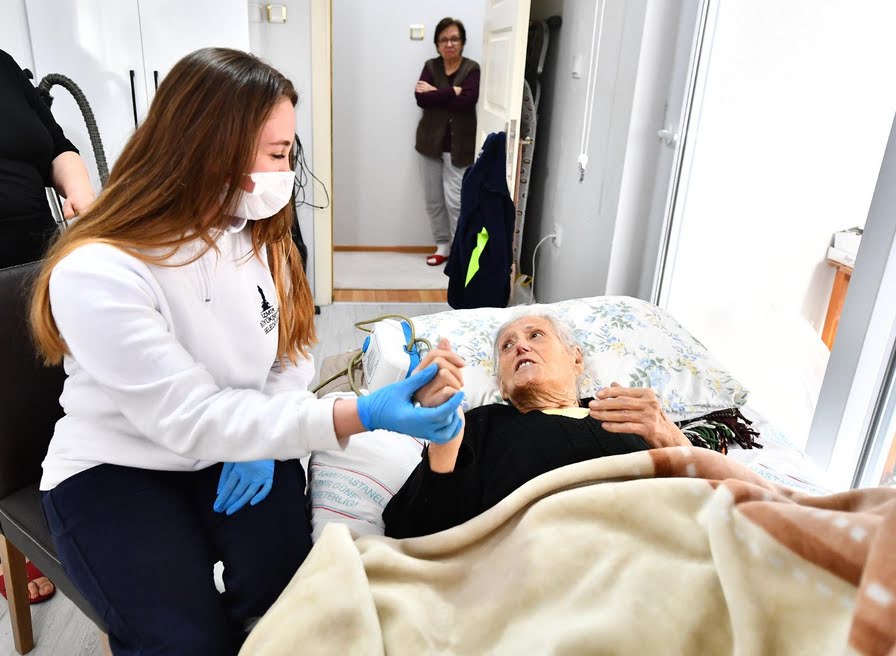 “Evde Bakım Hizmeti?? yaşamlara dokunuyor