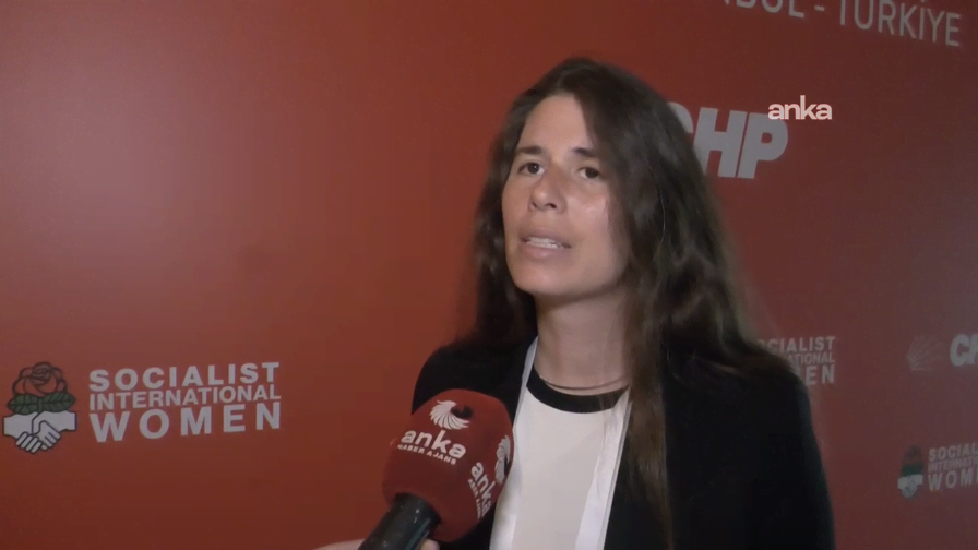 Kadın Sosyalist Enternasyonali toplantısına katılan Çeşme Belediye Başkanı Lal Denizli: Her toplum, kadınların ikinci plana atıldığı noktalarda ciddi sıkıntılar yaşıyor