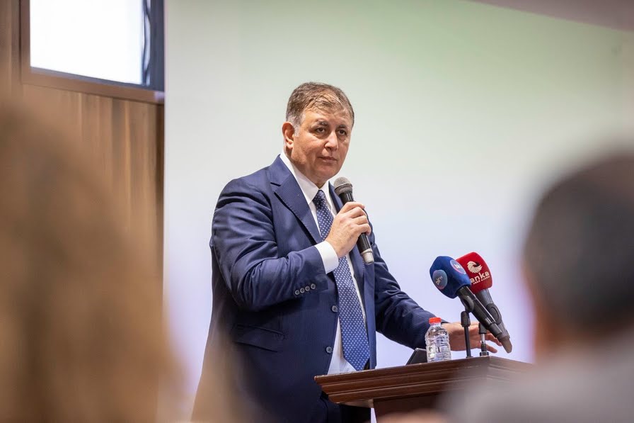 Başkan Tugay’dan gündeme dair mesajlar  “Türk halkı kimin samimiyetle hizmet etmeye çalıştığını görür??