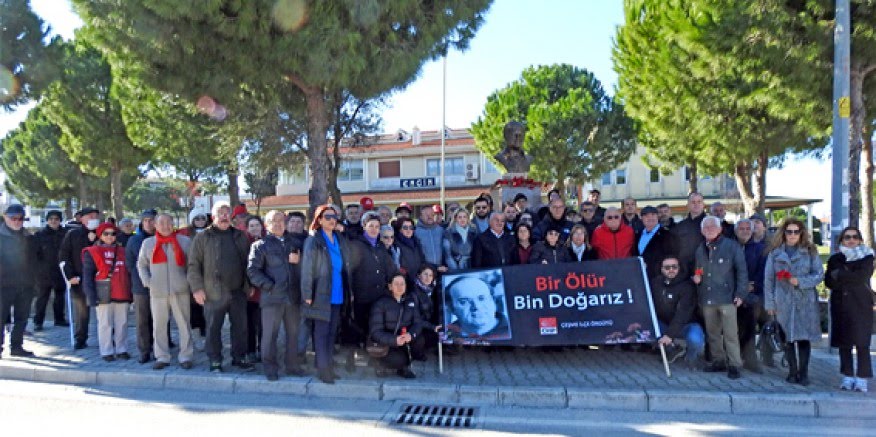 31 yıl önce katledilen Uğur Mumcu Çeşme'de anıldı