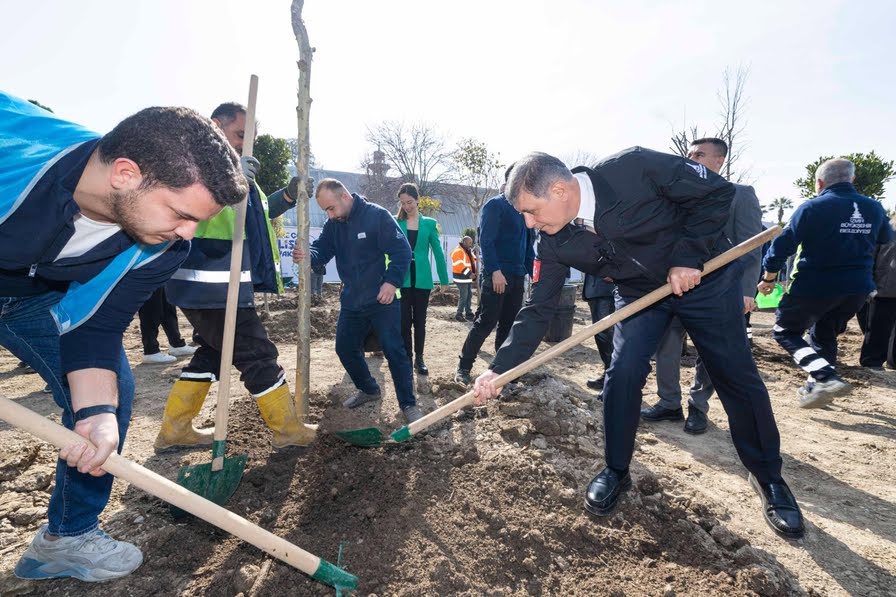 Beton söküldü, umut filizlendi
