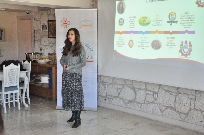 Çeşme’de “Hayatın Anlamı Kitap?? Projesi Kapsamında Beslenme Söyleşisi