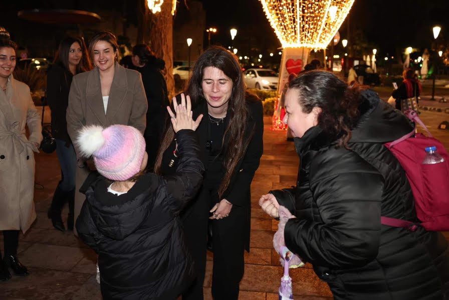 Çeşme’de 14 Şubat Coşkusu: "Çeşme’yi Aşkla Örüyor ve Büyütüyoruz"