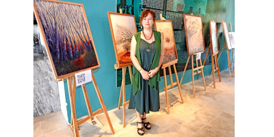 Arzu Traşçı’nın “Doğadan Yansımalar” sergisi Çeşme Kent Belleği Müzesi’nde açıldı