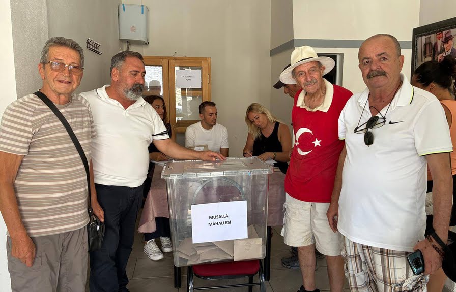 CHP Çeşme'de Mahalle Delegeleri Belirlendi