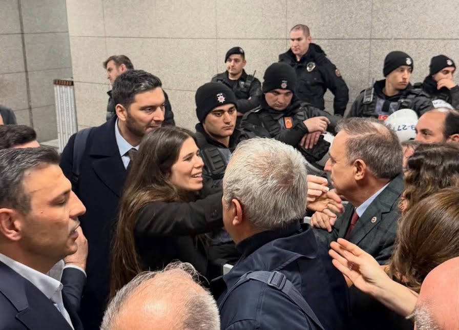 Lâl Denizli’den Test Talebi: Kan ve Saç Örneği Verdi 