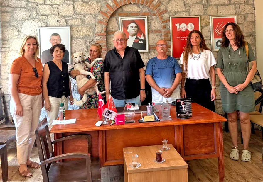 Çeşme Kent Konseyi Hayvan Hakları Meclisi’nden CHP İlçe Başkanlığı’na Ziyaret: Barınak Sorunları Gündeme Taşındı