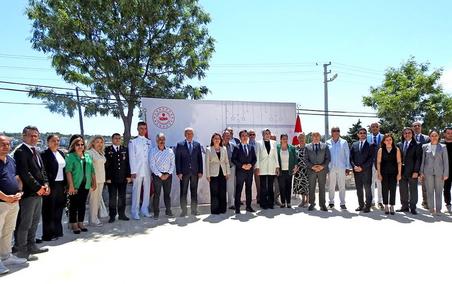 Çeşme’de Kurban Bayramı Coşkusu Resmi Törenle Başladı  