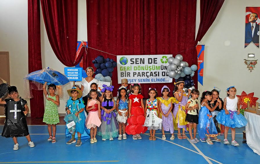 Çeşme'de, Öğrencilerden Geri Dönüşüme Duyarlı Yıl Sonu Etkinliği