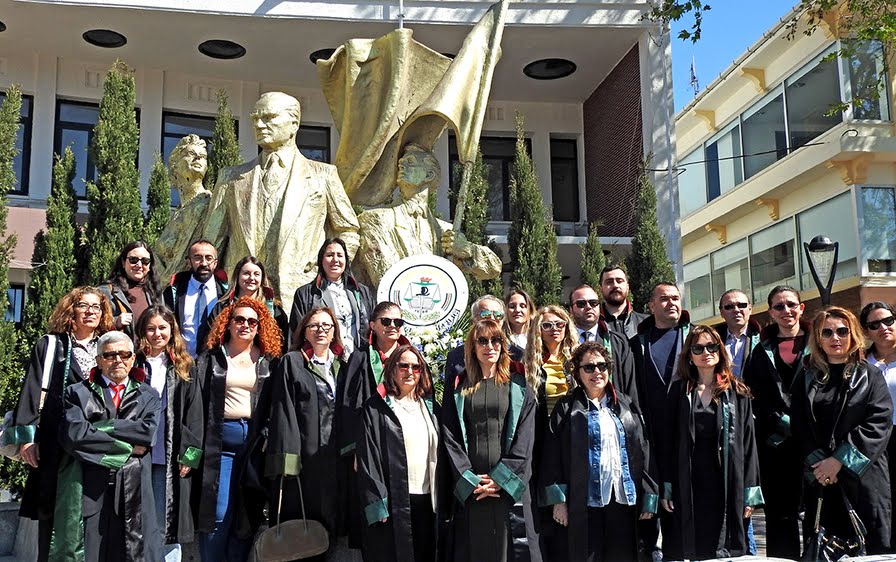 Çeşme’de Avukatlar Günü’nde birlik ve dayanışma mesajı