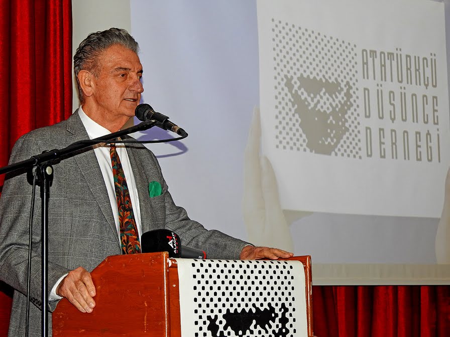 ADD Genel Başkanı Bozkurt,  “Atatürk Cumhuriyeti’ni Yeniden İnşa Etmek Zorundayız??