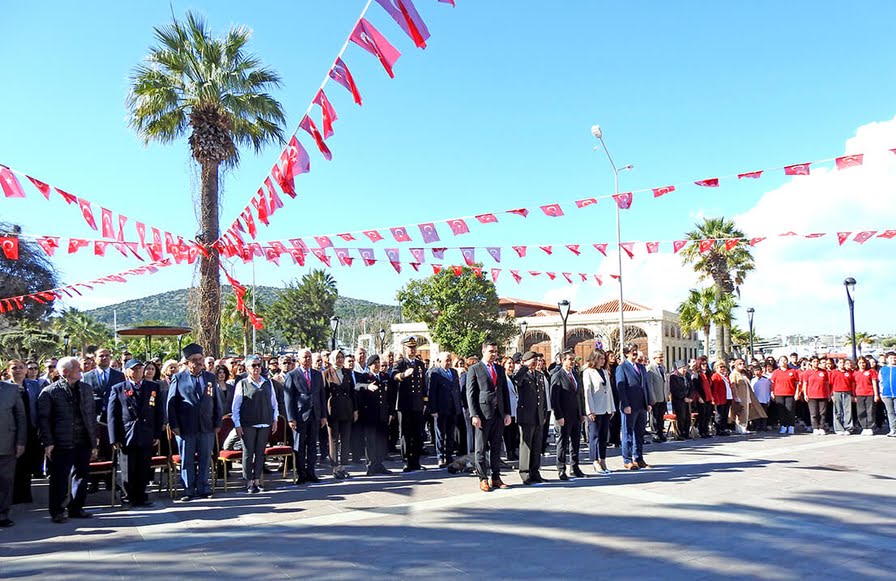 Çanakkale Zaferi’nin 110. Yılı Çeşme’de Törenlerle Kutlandı